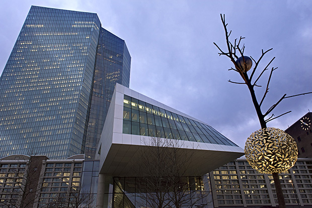 ECB-MainBuilding_JR_2016.jpg